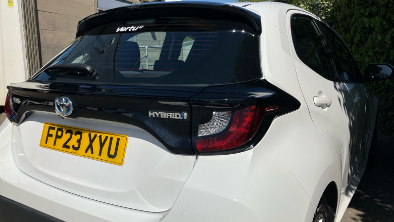Toyota Yaris 1.5 Hybrid Icon 5dr CVT Hybrid Hatchback